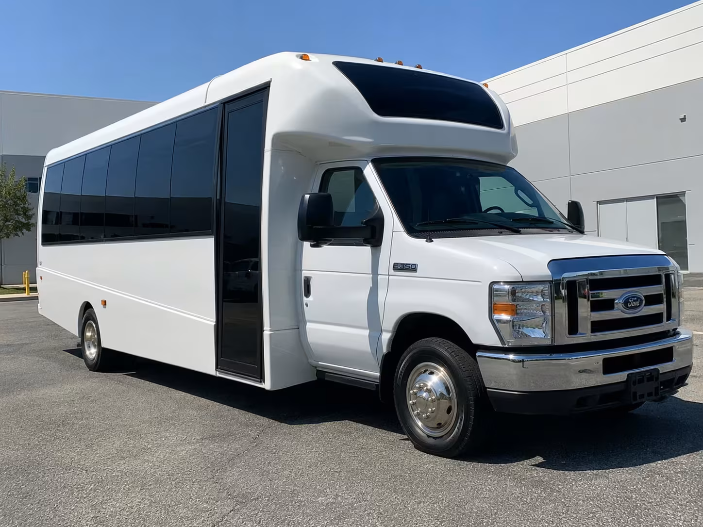 hotel pickup minibus rentals for clifton wedding guests